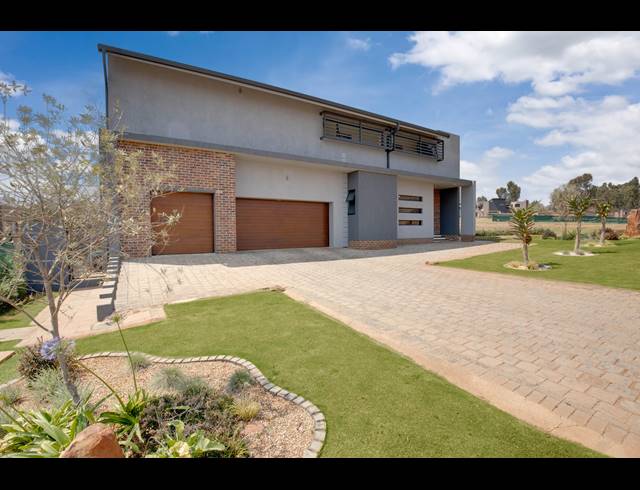 5 BEDROOM HOUSE SOLD IN EYE OF AFRICA ESTATE